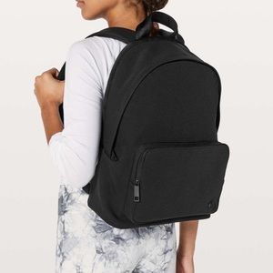 Lululemon Everywhere Backpack 17L
